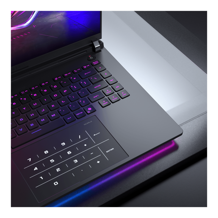 ASUS ROG Strix SCAR 16 - visão adicional 14
